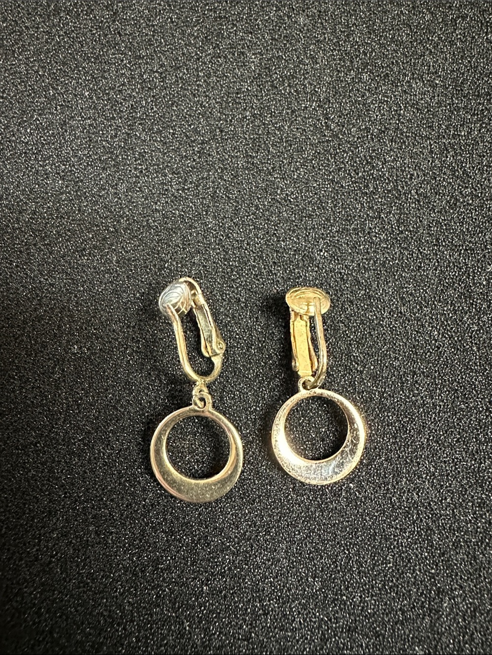 Vintage Sarah Coventry Gold Tone Gypsy-Style Circular Drop Clip-On Earrings